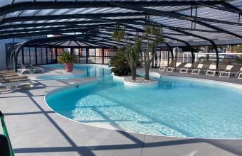 Piscine couverte et chauffée camping Park Er Lann Presqu'île de Quiberon 