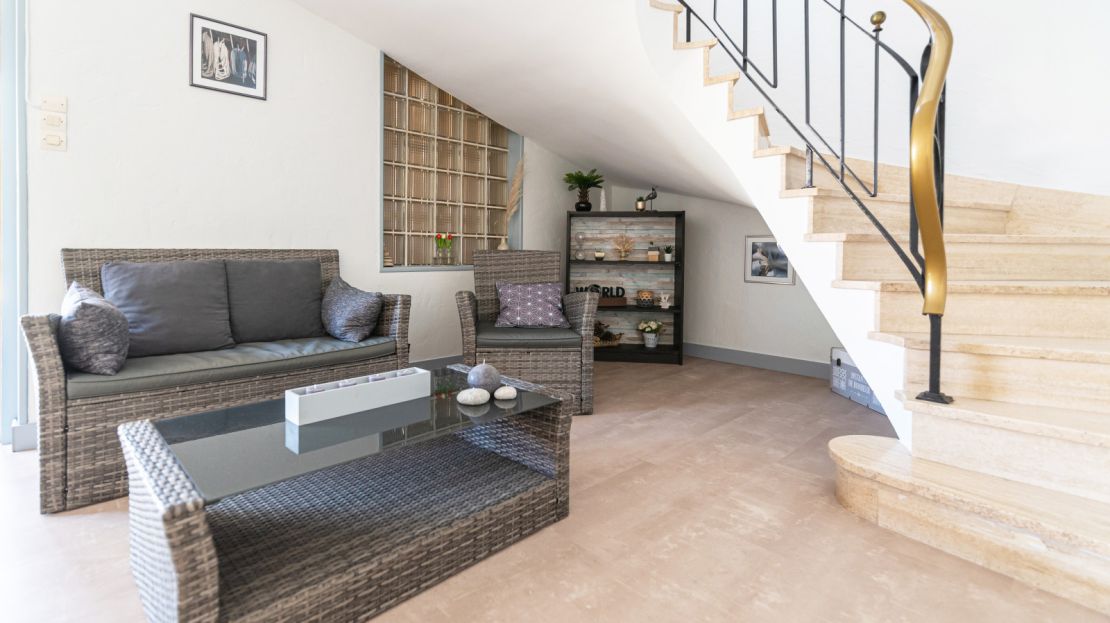 Escalier hôtel Esperanza Noirmoutier