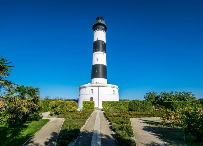 phare-chassiron