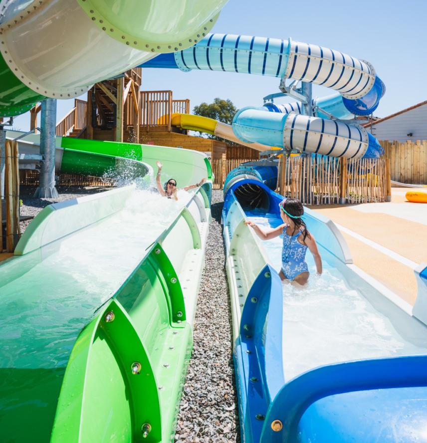 Les nouveaux mégas toboggans aquatiques du camping Signol