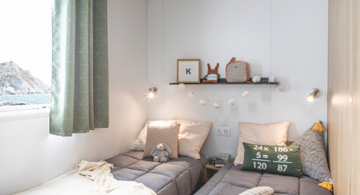 Chambre mobil-home Loggia 4 personnes Camping Park er Lann