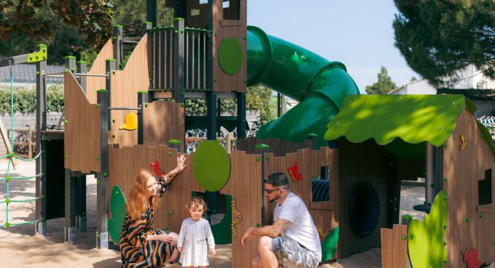 Aire de jeux camping Les Peupliers