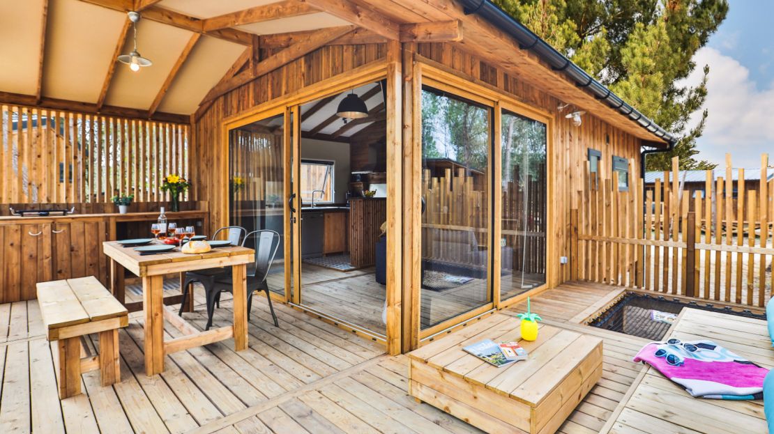 terrasse-cocoon-lodge-camping-petit-rocher-olela-3 Cocoon Lodge camping Le Petit Rocher en Vendée