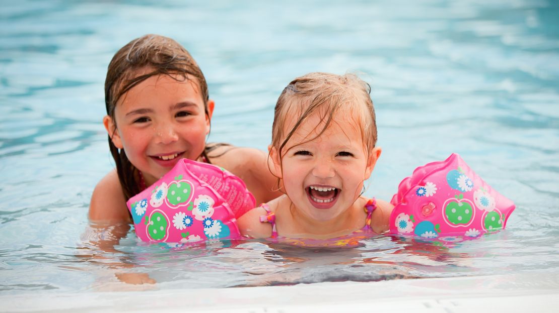 Piscine chauffée camping La Corniche