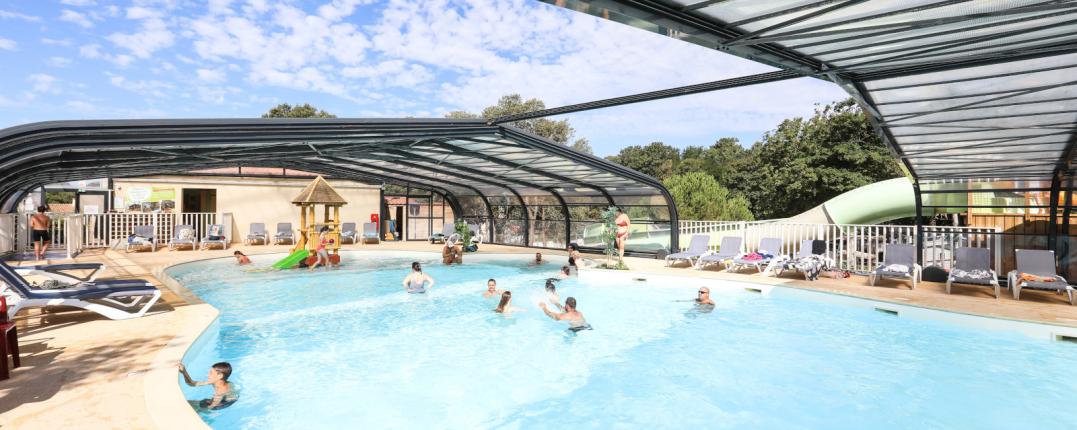 camping vendee avec piscine couverte et toboggan