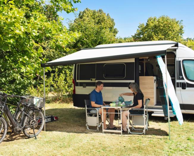 camping proche tours